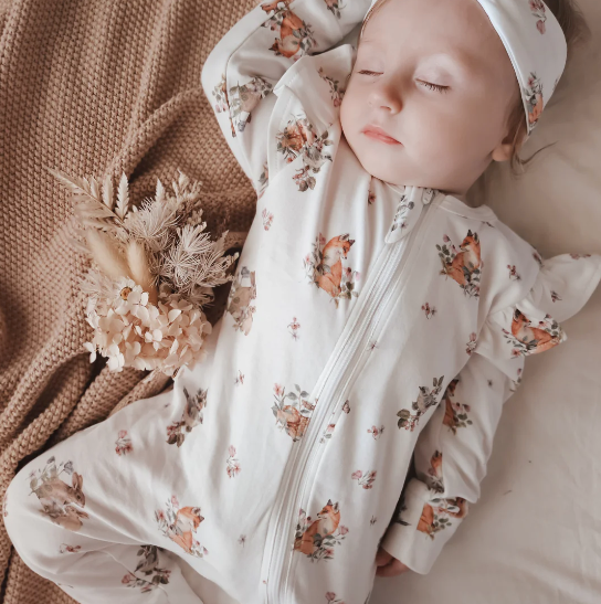 Aster & Oak Organic Zip Romper – Vintage Meadow Floral Sleepsuit